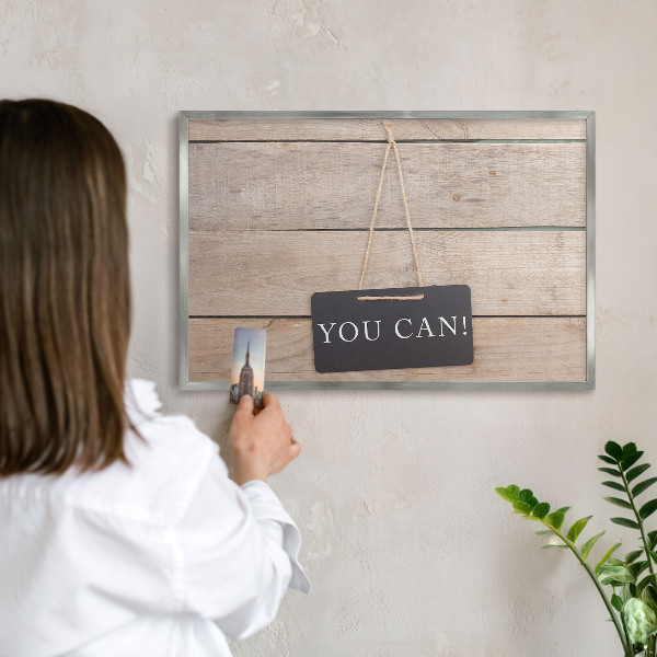 Dekoratives Magnetboard aus Metall in Silberrahmen Motivation jeden Tag