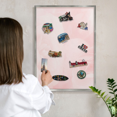 Metalltafel für Magnete mit silbernem Rahmen Zartes Rosa