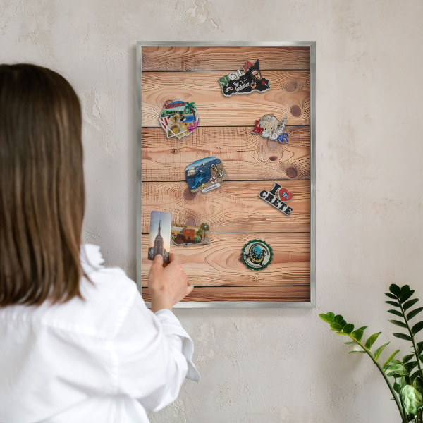 Metalltafel für Magnete mit silbernem Rahmen Holzbretter