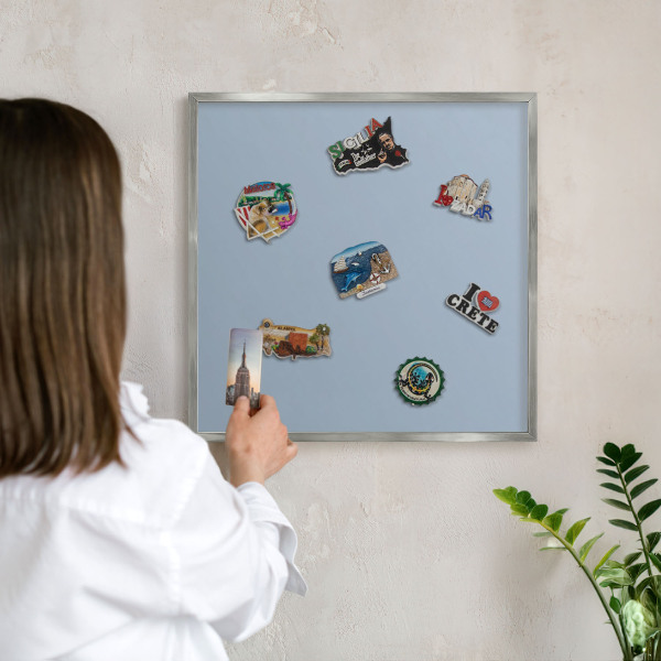 Metalltafel für Magnete mit silbernem Rahmen Pastellblau