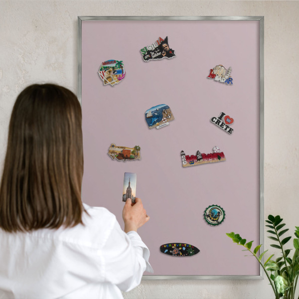 Metalltafel für Magnete mit silbernem Rahmen Pastelllila