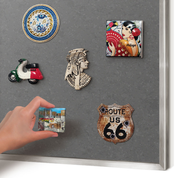 Dekoratives Magnetboard aus Metall in Silberrahmen Graue Textur