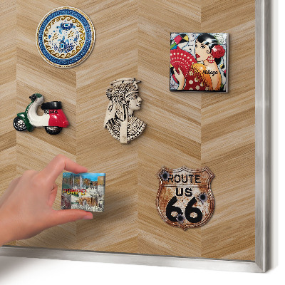 Metalltafel für Magnete mit silbernem Rahmen Holz-Fischgrätmuster