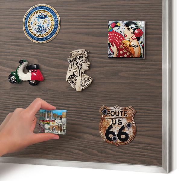 Dekoratives Magnetboard aus Metall in Silberrahmen Naturholz