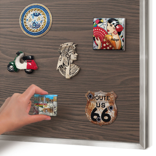 Dekoratives Magnetboard aus Metall in Silberrahmen Naturholz