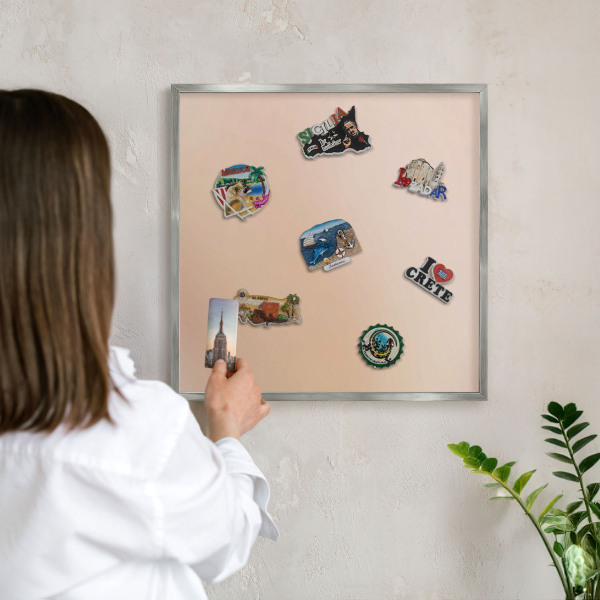 Metalltafel für Magnete mit silbernem Rahmen Zartes Beige