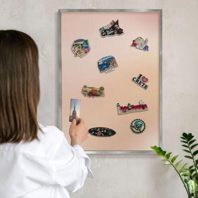 Metalltafel für Magnete mit silbernem Rahmen Zartes Beige