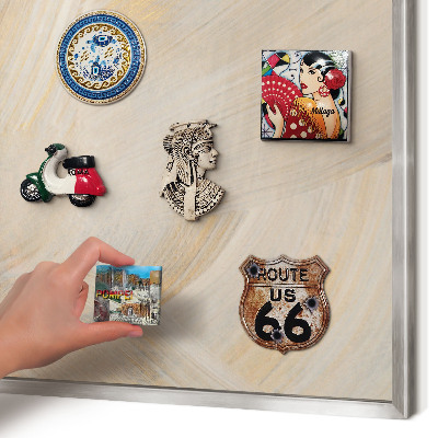 Dekoratives Magnetboard aus Metall in Silberrahmen Elegante Abstraktion