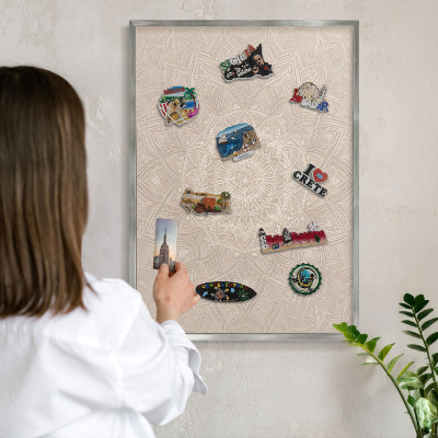 Metalltafel für Magnete mit silbernem Rahmen Dekorative Mandala