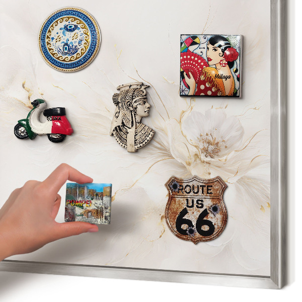 Dekoratives Magnetboard aus Metall in Silberrahmen Florale Eleganz
