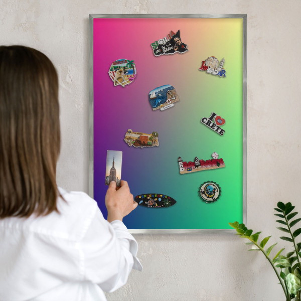 Dekoratives Magnetboard aus Metall in Silberrahmen Farbverlauf