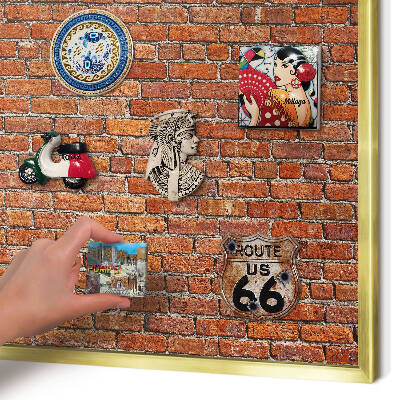 Magnettafel für Urlaubsmagnete in Goldrahmen Ziegelmotiv