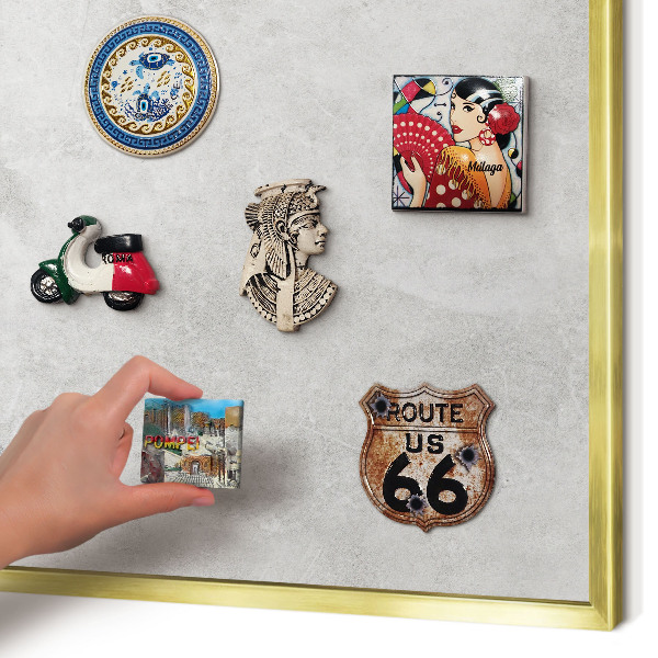 Magnettafel für Urlaubsmagnete in Goldrahmen Graue Eleganz