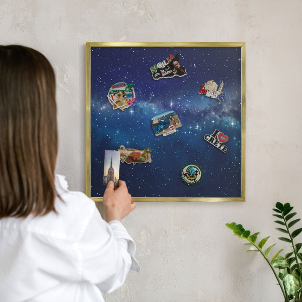 Magnettafel für Urlaubsmagnete in Goldrahmen Sternenraum