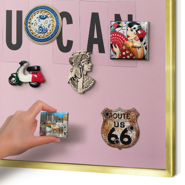 Magnettafel für Urlaubsmagnete in Goldrahmen Motivation jeden Tag