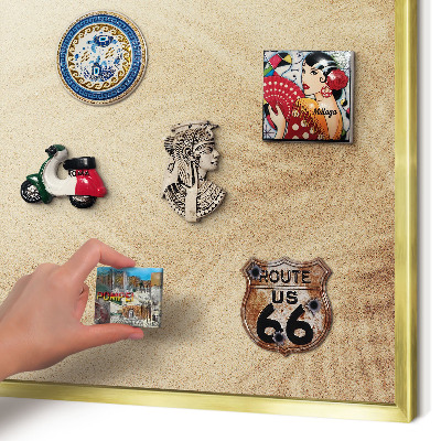 Magnettafel für Urlaubsmagnete in Goldrahmen Sandblätter