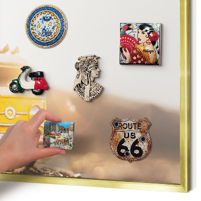 Magnettafel für Urlaubsmagnete in Goldrahmen Retro-Reisen