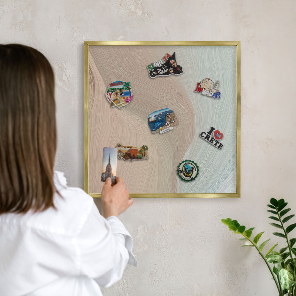 Magnettafel für Urlaubsmagnete in Goldrahmen Pastellwirbel