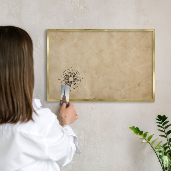 Magnettafel für Urlaubsmagnete in Goldrahmen Windrose