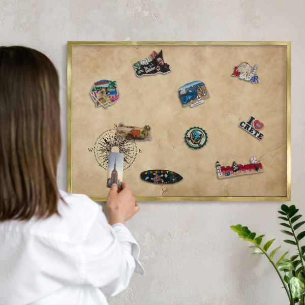 Magnettafel für Urlaubsmagnete in Goldrahmen Windrose