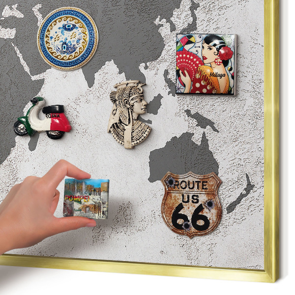 Magnettafel für Urlaubsmagnete in Goldrahmen Weltkarte