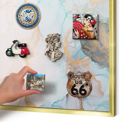 Magnettafel für Urlaubsmagnete in Goldrahmen Pastellformen