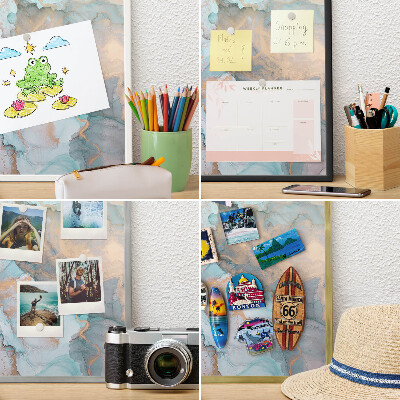 Magnettafel für Urlaubsmagnete in Goldrahmen Pastellformen