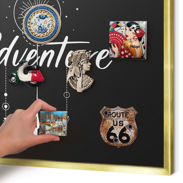 Magnettafel dekorativ bedruckt mit goldenem Rahmen Ein Abenteuer erwartet dich.