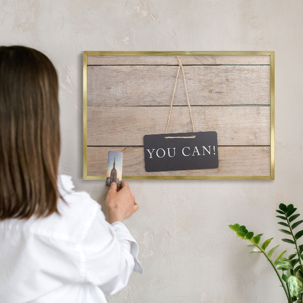 Magnettafel für Urlaubsmagnete in Goldrahmen Motivation jeden Tag