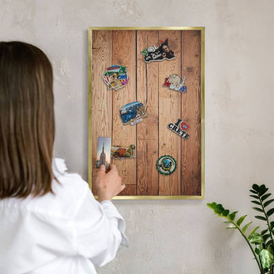 Magnettafel für Urlaubsmagnete in Goldrahmen Holzbretter