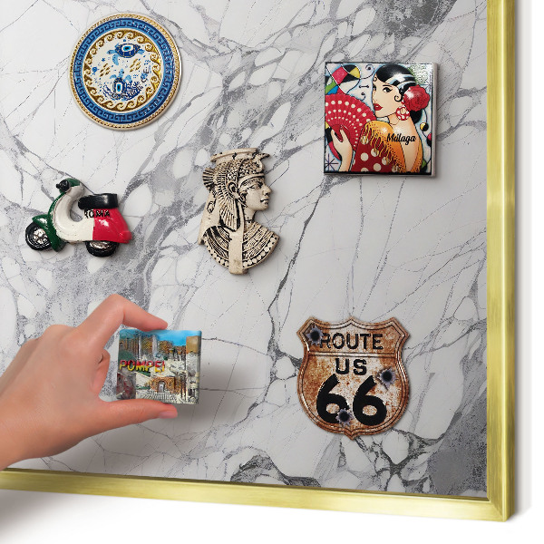 Magnettafel für Urlaubsmagnete in Goldrahmen Marmor-Eleganz
