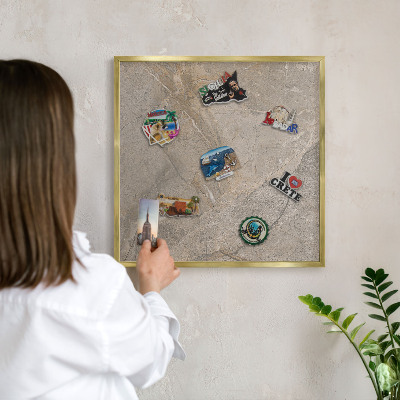 Magnettafel für Urlaubsmagnete in Goldrahmen Beige Stein