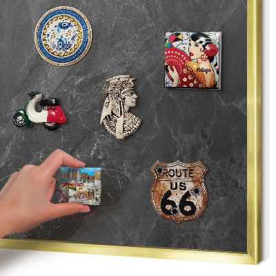 Magnettafel für Urlaubsmagnete in Goldrahmen Graue Eleganz