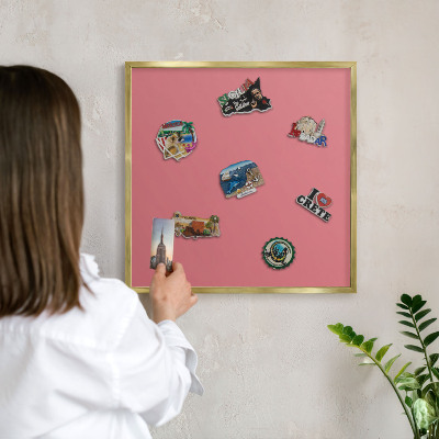 Magnettafel für Urlaubsmagnete in Goldrahmen Lachsfarben