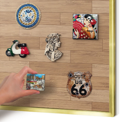 Magnettafel für Urlaubsmagnete in Goldrahmen Holzmuster