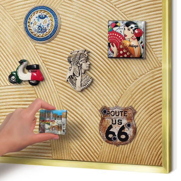 Magnettafel für Urlaubsmagnete in Goldrahmen Strukturlinien