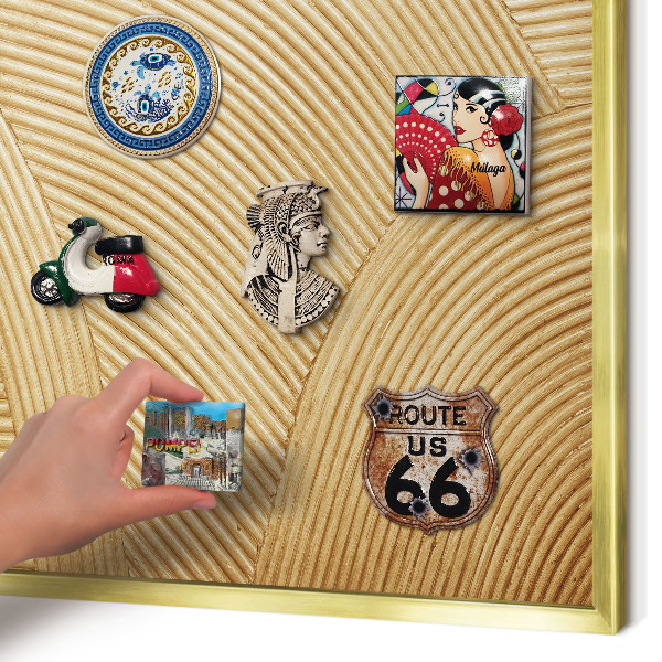 Magnettafel für Urlaubsmagnete in Goldrahmen Strukturlinien