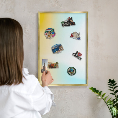 Magnettafel für Urlaubsmagnete in Goldrahmen Pastellfarbene Entspannung