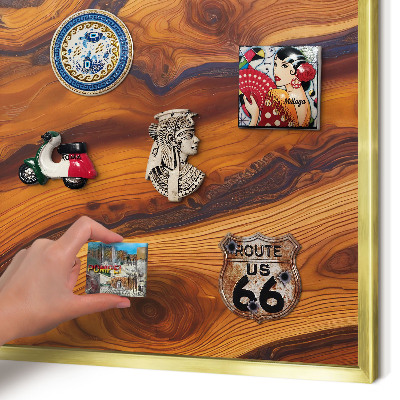 Magnettafel für Urlaubsmagnete in Goldrahmen Holzringe