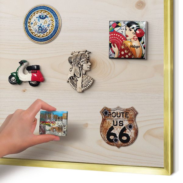 Magnettafel für Urlaubsmagnete in Goldrahmen Holzmuster