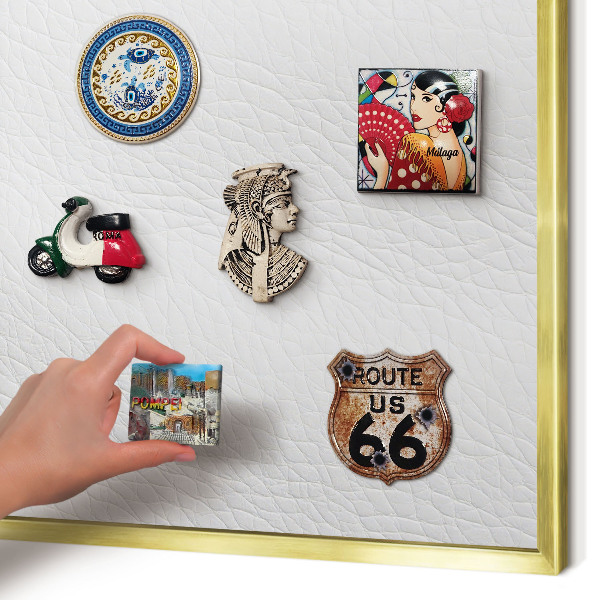 Magnettafel für Urlaubsmagnete in Goldrahmen Elegante Textur