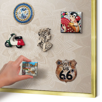 Magnettafel für Urlaubsmagnete in Goldrahmen Mandala-Muster