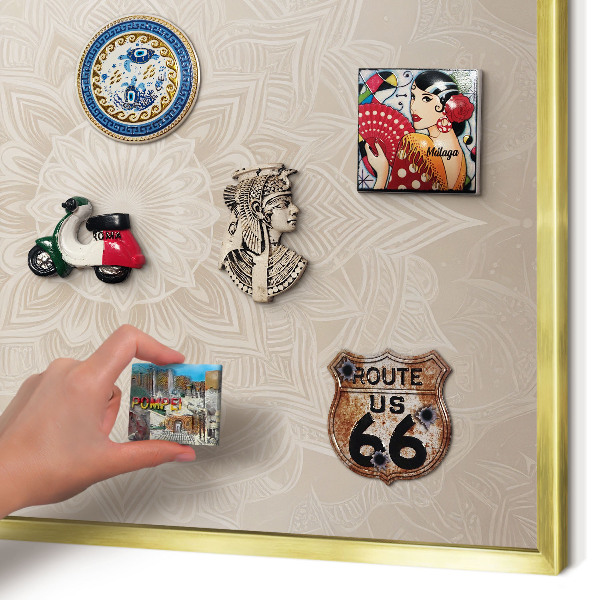 Magnettafel für Urlaubsmagnete in Goldrahmen Mandala-Muster