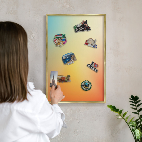 Magnettafel für Urlaubsmagnete in Goldrahmen Farbübergang