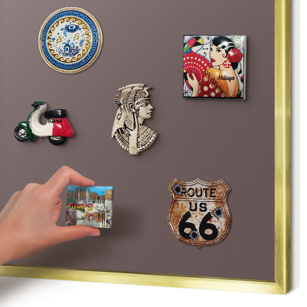Magnettafel für Urlaubsmagnete in Goldrahmen Verblasstes Braun