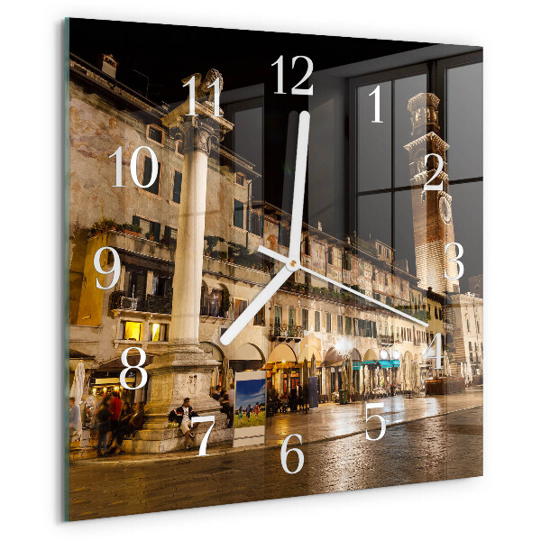 Wanduhr quadratisch Abend in der Stadt