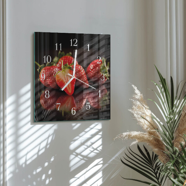 Wanduhr quadratisch Erdbeeren