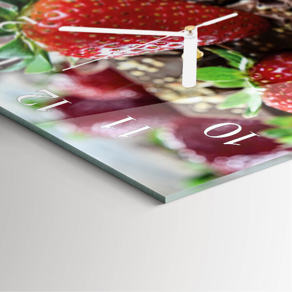 Wanduhr quadratisch Erdbeeren