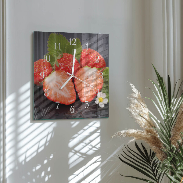 Wanduhr quadratisch Erdbeeren