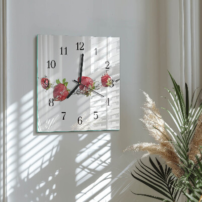 Wanduhr aus glas Erdbeeren in Wasser